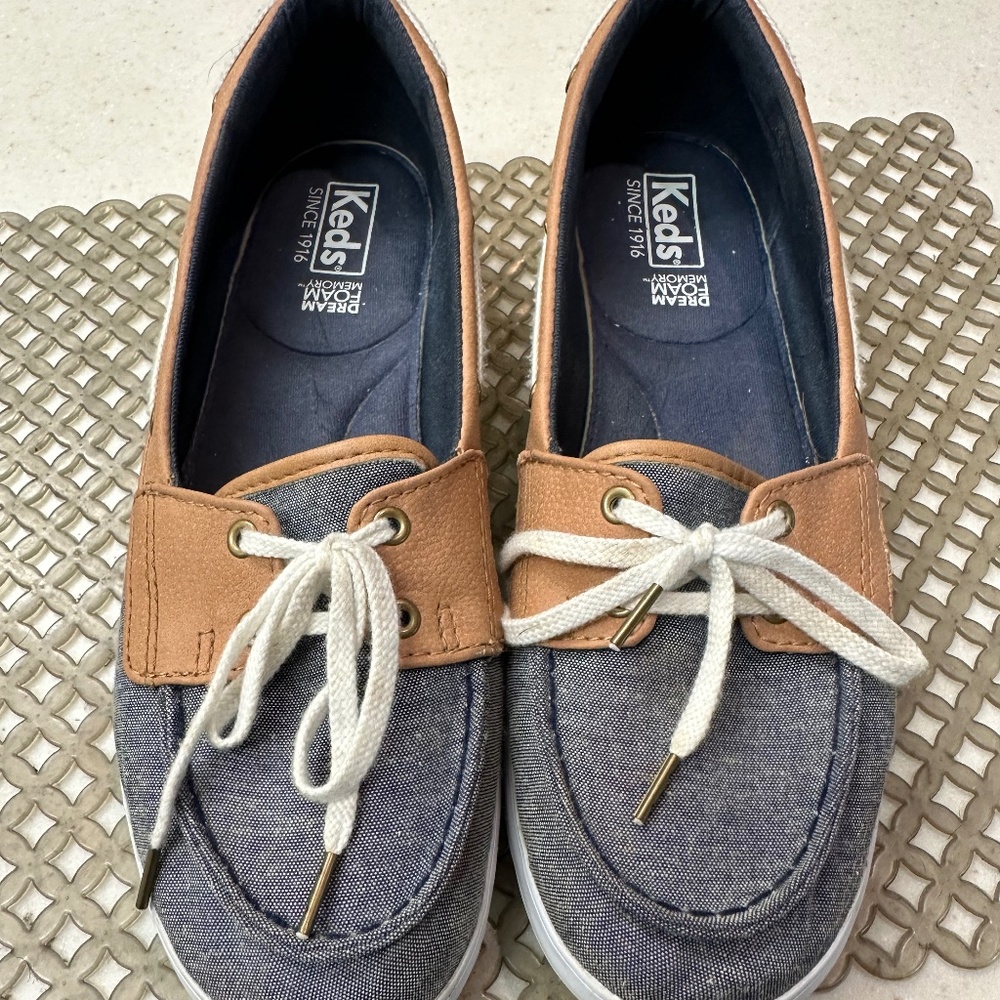 KEDS Dream Foam Memory Sole Women's Lace Up Shoes Blue Denim Very Good Condition